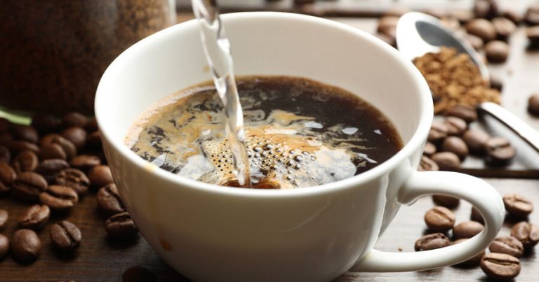 Bir həkim qəhvə içdikdən sonra edilməməsi vacib olan vərdiş barədə xəbərdarlıq edib