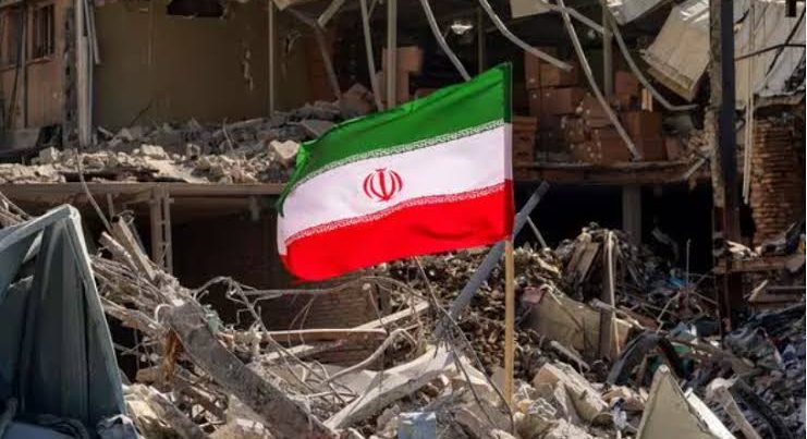 İran İslam İnqilabı Keşikçiləri Korpusu (İİKK) konteyner gəmisinə atəş açıb