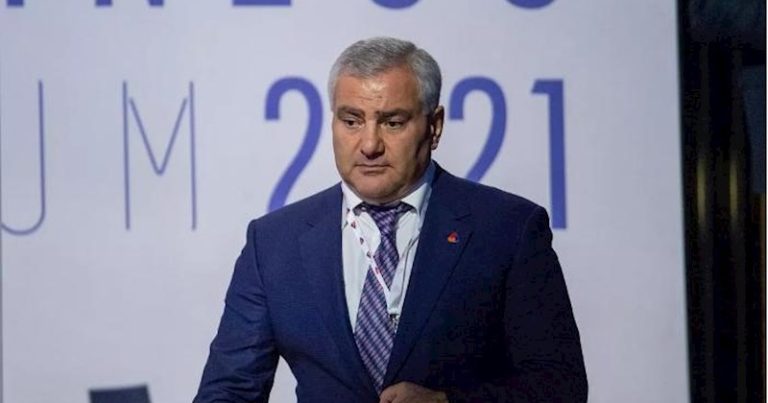 Erməni milyarderdən FİASKO