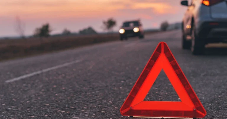 Bakıda DƏHŞƏTLİ HADİSƏ – Azyaşlılar atalarının avtomobili ilə iki qadını vurdular, biri öldü