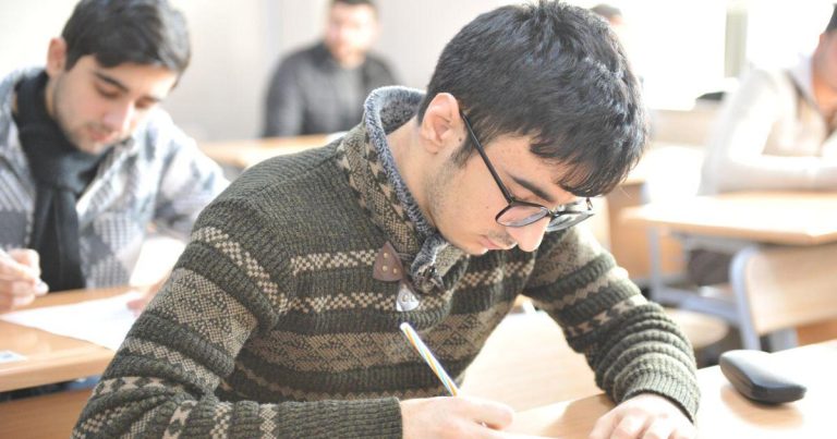 Buraxılış imtahanında 300 bal toplayanlar kimlərdir?