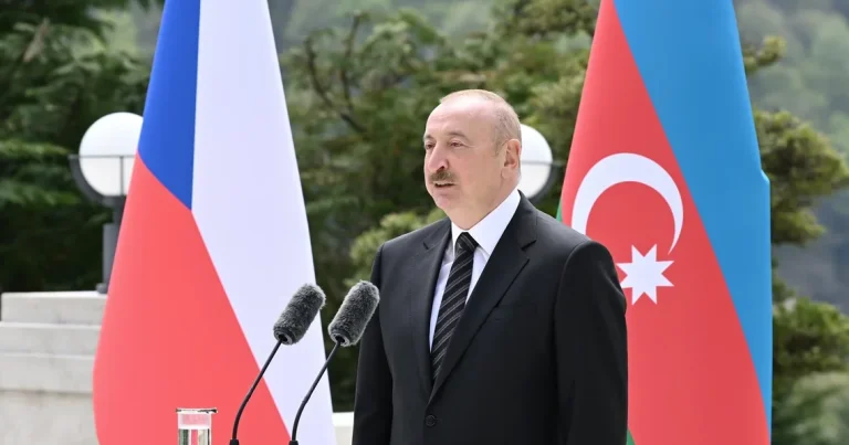 İlham Əliyev: “Çexiyaya səfər dəvətini məmnuniyyətlə qəbul edirəm”