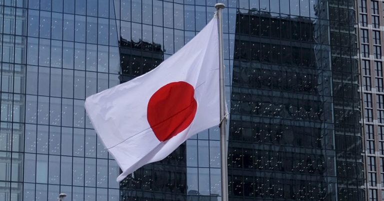 Yaponiyada baş verən zəlzələ səbəbindən təxminən 200 min nəfərə təxliyə əmri verilib