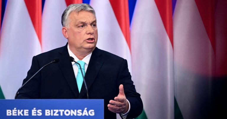 Macarıstanın yeni baş naziri prezdentdən istefaya getməyi tələb edir