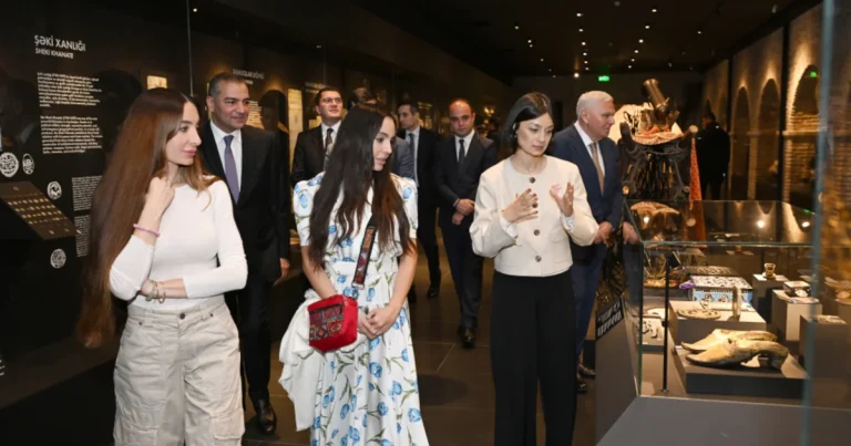 Leyla Əliyeva və Arzu Əliyeva Şəkidə tarixi-memarlıq abidələrinin bərpadan sonra açılışında iştirak ediblər – FOTO