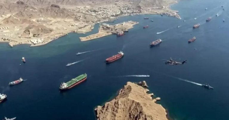 İran Hörmüz boğazından istifadəyə görə, dost ölkələrdən də rüsum alacaq İran Hörmüz boğazından istifadəyə görə, dost ölkələrdən də rüsum alacaq