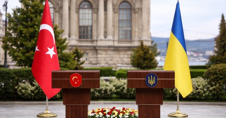 Türkiyə vasitəçi rolunu gücləndirir: Ərdoğan Zelenski ilə nə danışdı?