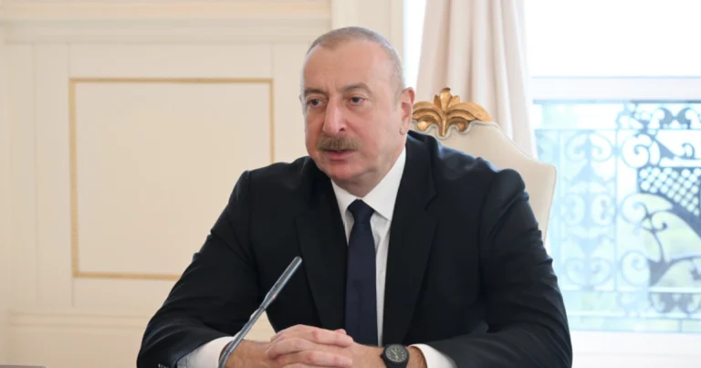 İlham Əliyevin Mixeil Kavelaşvili ilə təkbətək görüşü olub