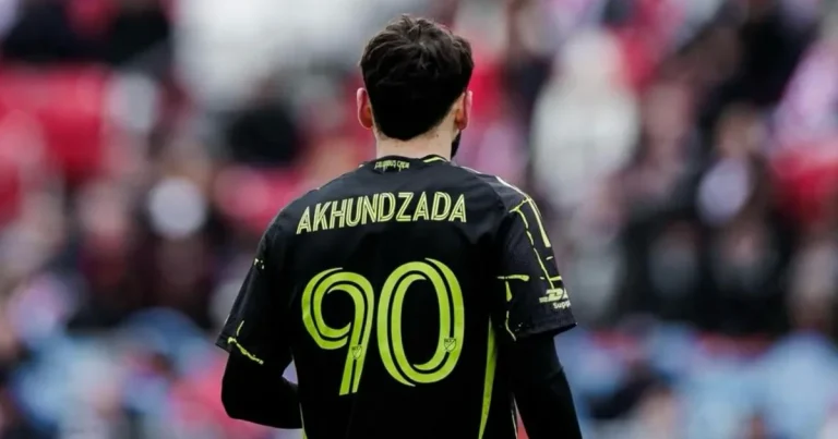 Nəriman Axundzadə MLS-də ikinci oyununa çıxdı, komandası qalib gəldi Nəriman Axundzadə MLS-də ikinci oyununa çıxdı, komandası qalib gəldi