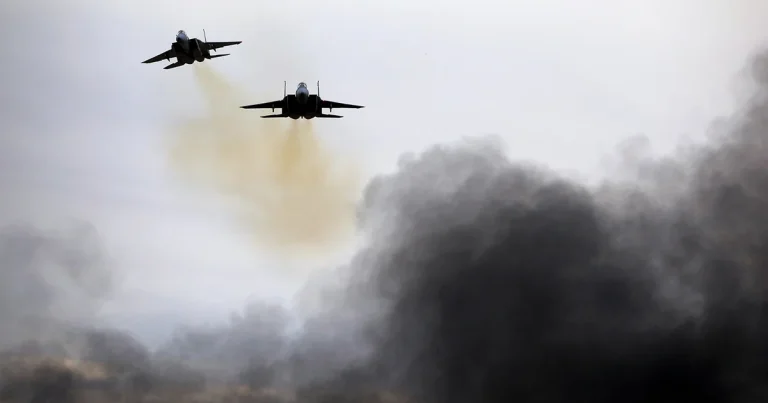 ABŞ-İsrail İranın Kaşan aeroportunu vurub