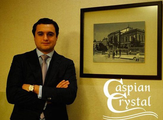 Eldar Mahmudovun oğlunun adı yeni qalmaqalda