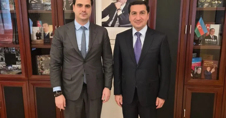 Hikmət Hacıyev slovakiyalı səfirlə iki ölkə arasındakı əməkdaşlığı müzakirə edib