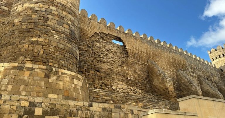 Yağış tarixi Qala divarlarına da ziyan vurdu – FOTO