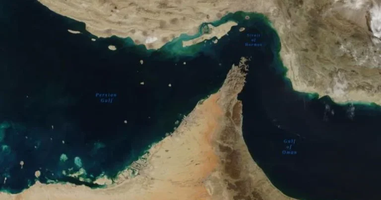 İran Hörmüz boğazını bağladı və yeni şərtlər irəli sürdü