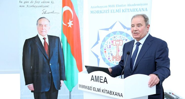 Keçmiş nazir uzun müddətdən sonra ÜZƏ ÇIXDI – FOTOLAR