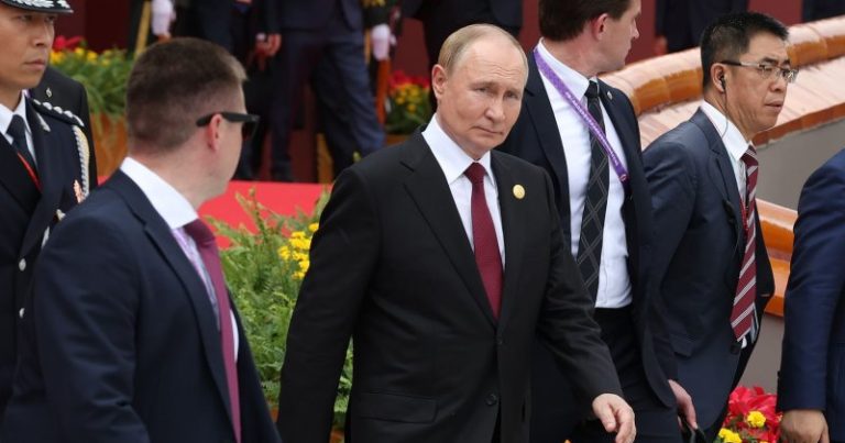 Putin erməniləri göstərdi, “baş əyirik” dedi – Bakı və Ankaraya qarşı yeni həmlə