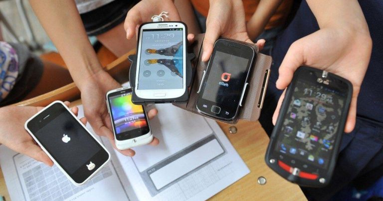 Bu halda şagirdlər məktəbə telefon gətirə bilər