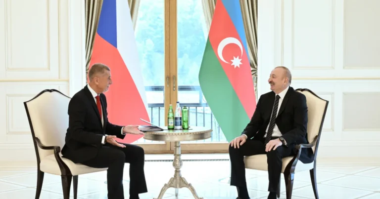 Qəbələdə İlham Əliyevin Andrey Babişlə təkbətək görüşü keçirilib – FOTO