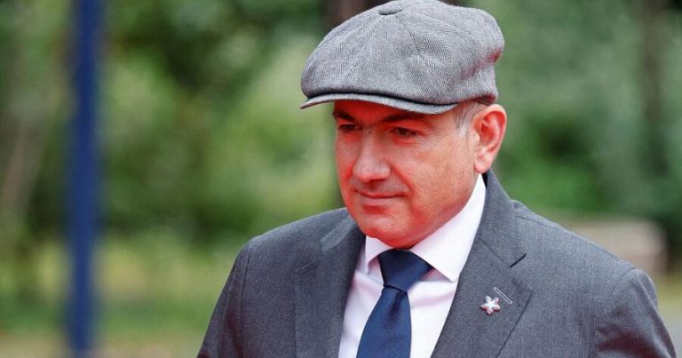 Elmlərdə Paşinyanı görən Bakı sakinləri təəccübləndilər – VİDEO