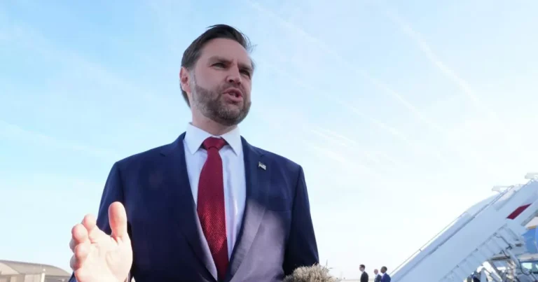 JD Vance: “Tehran Hörmüz boğazını açmaqdan imtina edərsə, danışıqların gedişi köklü şəkildə dəyişəcək”