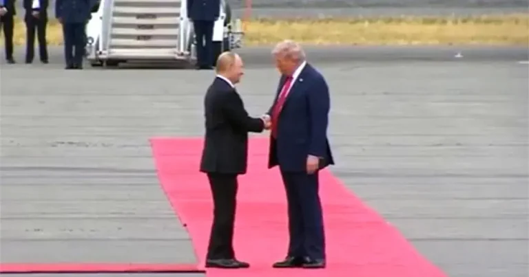 Donald Tramp Rusiyanın “G20”-dən qovulmasını “axmaqlıq” adlandırdı