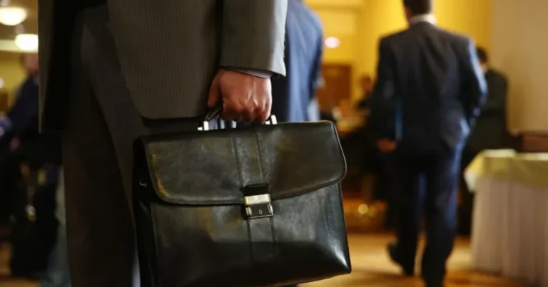 Yüksək vəzifədə olan qohumlar – Onların 30 gün vaxtı var