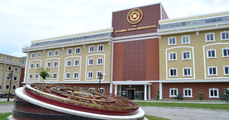 İstanbul Aydın Universitetindən azərbaycanlı gənclərə böyük fürsət: Türkiyədə 100%-dək təqaüdlə təhsil imkanı İstanbul Aydın Universitetindən azərbaycanlı gənclərə böyük fürsət: Türkiyədə 100%-dək təqaüdlə təhsil imkanı