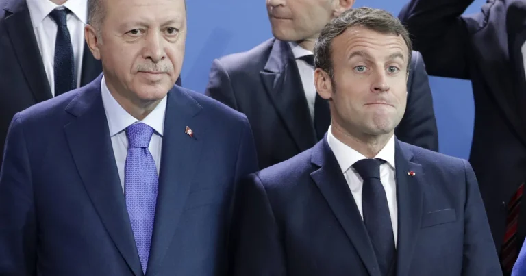 Ərdoğan Bakı ilə danışıqlardan sonra Makronun Ermənistandan quru sərhədini keçib Türkiyəyə getməsinə icazə vermədi