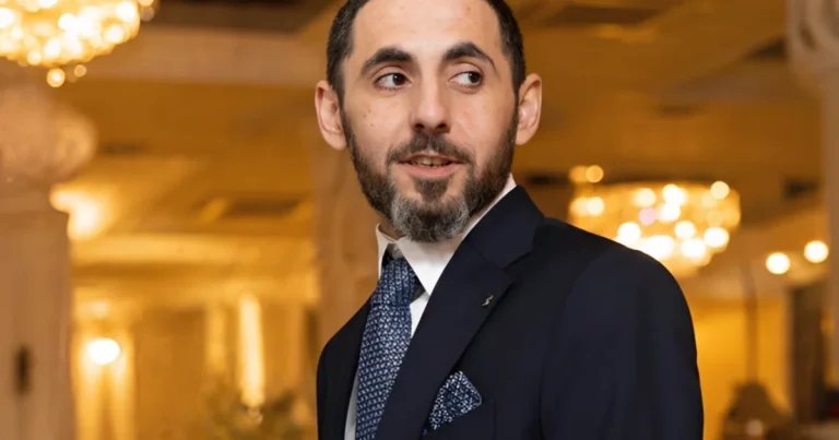 Vado Korovinin kürəkəni İŞDƏN ÇIXARILDI