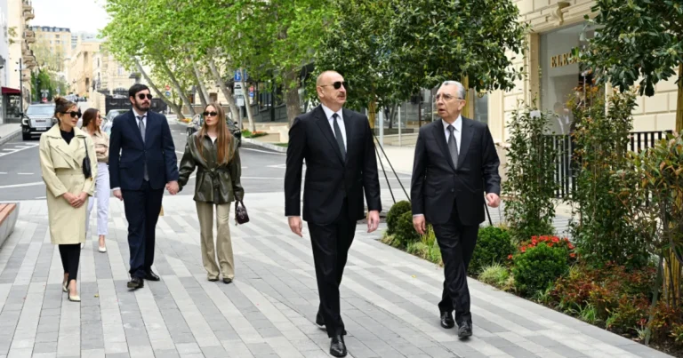 İlham Əliyev Bakının İslam Səfərli küçəsinin yenidənqurmadan sonra açılışında iştirak edib – FOTO