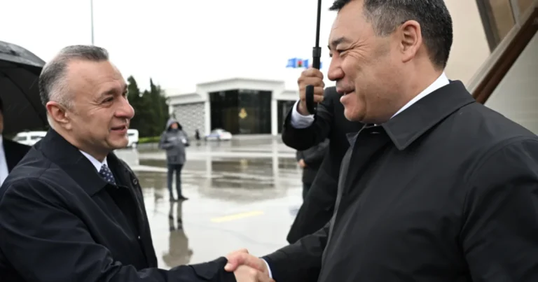 Qırğızıstan Prezidenti Sadır Japarov Azərbaycana səfərə gəlib