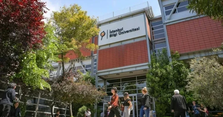 Türkiyənin məşhur universiteti bağlandı – FOTO