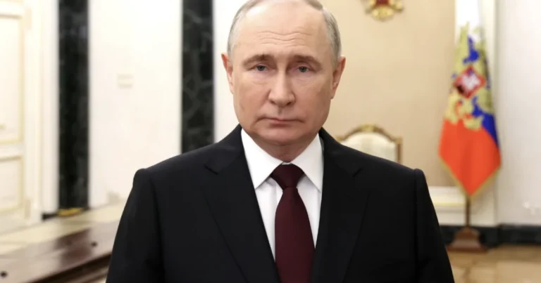 Vladimir Putin Pekinə səfər edib – VİDEO