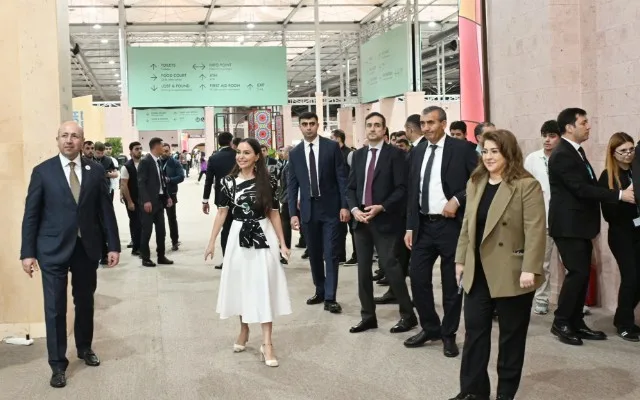 Leyla və Arzu Əliyevalar “Urban Expo” sərgisində – FOTOLAR