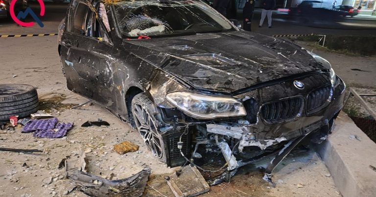 “BMW” idarəetmədən çıxıb aşdı – Yaralılar var – Fotolar