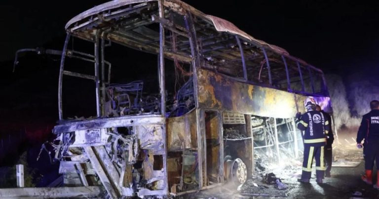 Türkiyədə sərnişin avtobusu yanıb, ölənlər var