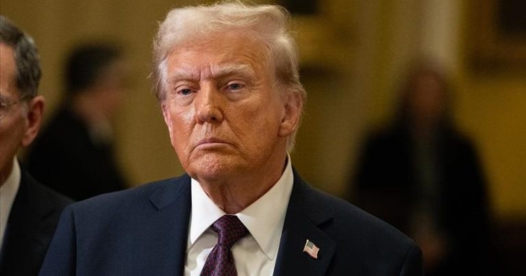 Donald Tramp növbəti dəfə Papa XIV Leoya “ilişdi”