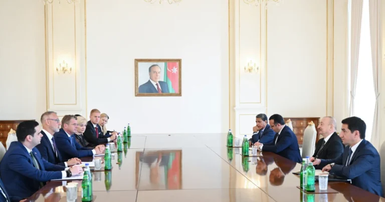 İlham Əliyev Slovakiya Milli Şurası sədrinin başçılıq etdiyi nümayəndə heyətini qəbul edib – FOTO – VİDEO