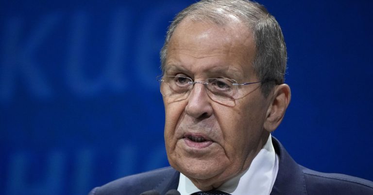 Lavrov: Rusiya və Çin arasında əməkdaşlıq tarixinin ən yüksək səviyyəsinə çatıb