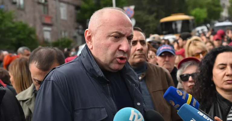 “Mənə Zelenskinin göstərişi ilə hücum ediblər” – Tevanyan