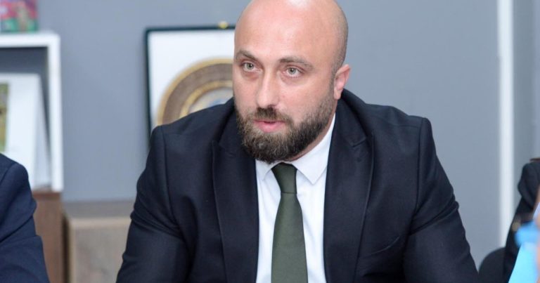 Vado Korovinin daha 2 yaxın kadrı işdən çıxarıldı – FOTO