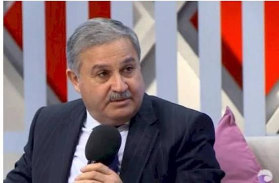 Yusif Mustafayevə “zəli” kimi yapışan müğənni kimdir? – Narahat anları diqqət çəkdi – VİDEO Yusif Mustafayevə “zəli” kimi yapışan müğənni kimdir? – Narahat anları diqqət çəkdi – VİDEO