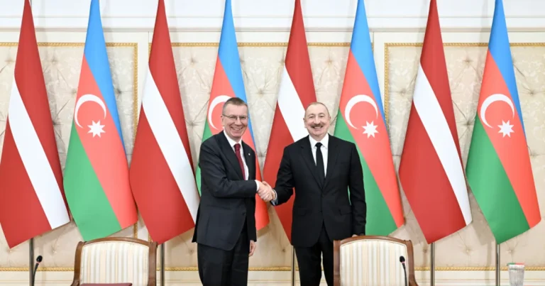 Prezident İlham Əliyev Latviyaya rəsmi səfərə dəvət olunub Prezident İlham Əliyev Latviyaya rəsmi səfərə dəvət olunub