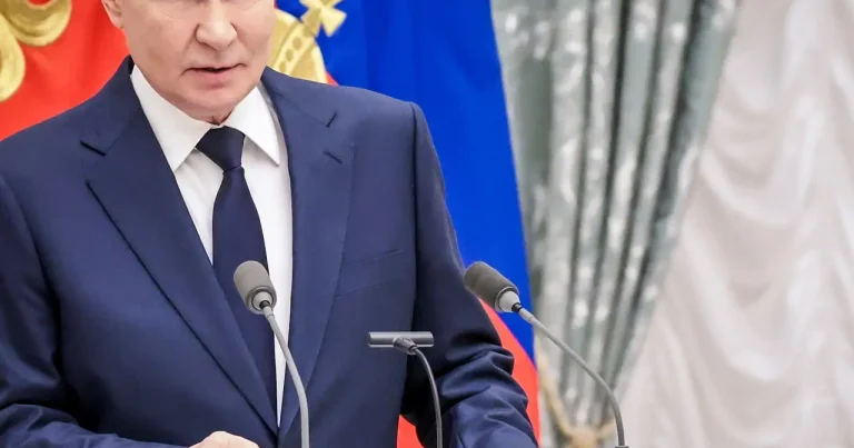 Putin: Kiyev danışıqlar öncəsi mövqelərini güclü göstərməyə çalışır
