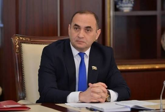 Deputatdan narahatlıq doğuran açıqlama: “Uşaqlar erkən yaşdan telefon asılılığına sürüklənir”