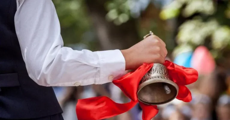 Bu gün Azərbaycanın bütün məktəblərində “Son zəng” çalınır