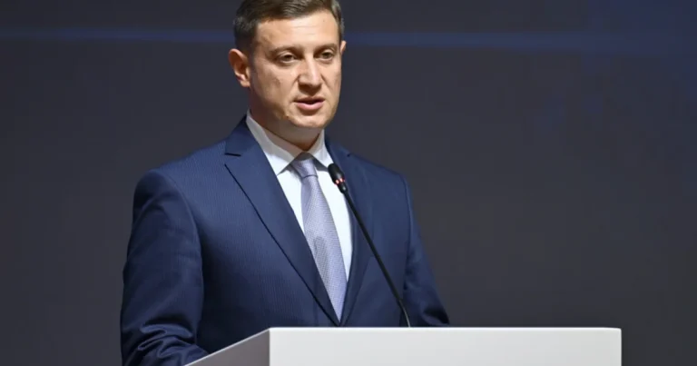 Anar İsrafilov vəzifədən getdi
