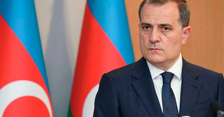 Ceyhun Bayramov Yaponiyaya rəsmi səfərə yola düşüb
