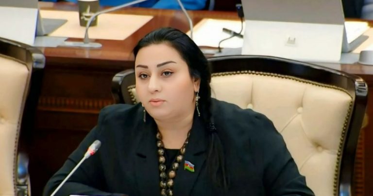 MM-dəki çıxışı gündəm olan deputatımız kimdir? – Maraqlı FOTOLAR+VİDEO