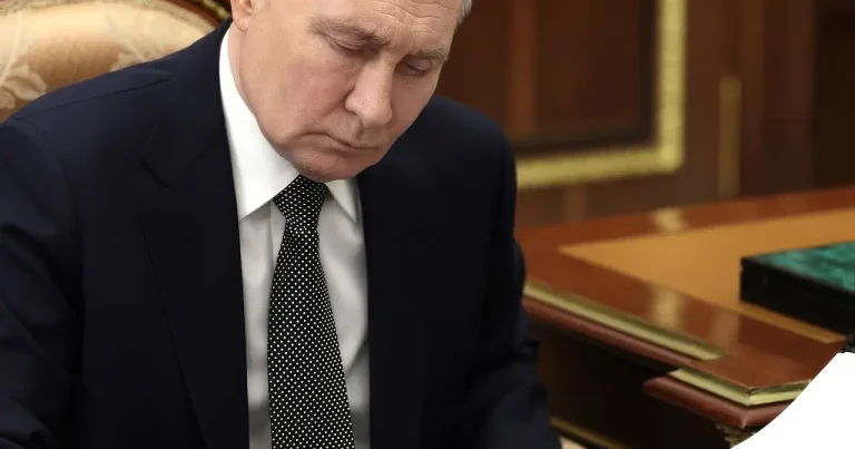 Putin bank və inkassatorlara dronlara qarşı müdaxilə səlahiyyəti verdi